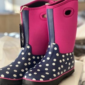 Girls Size 3 Hatley Boots.  All weather.  New in Box
